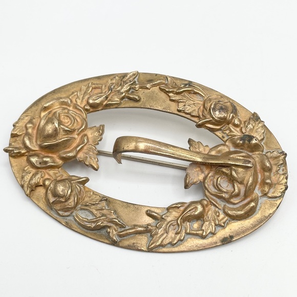 Antique brass flower floral buckle brooch sash pin - Picture 3 of 5
